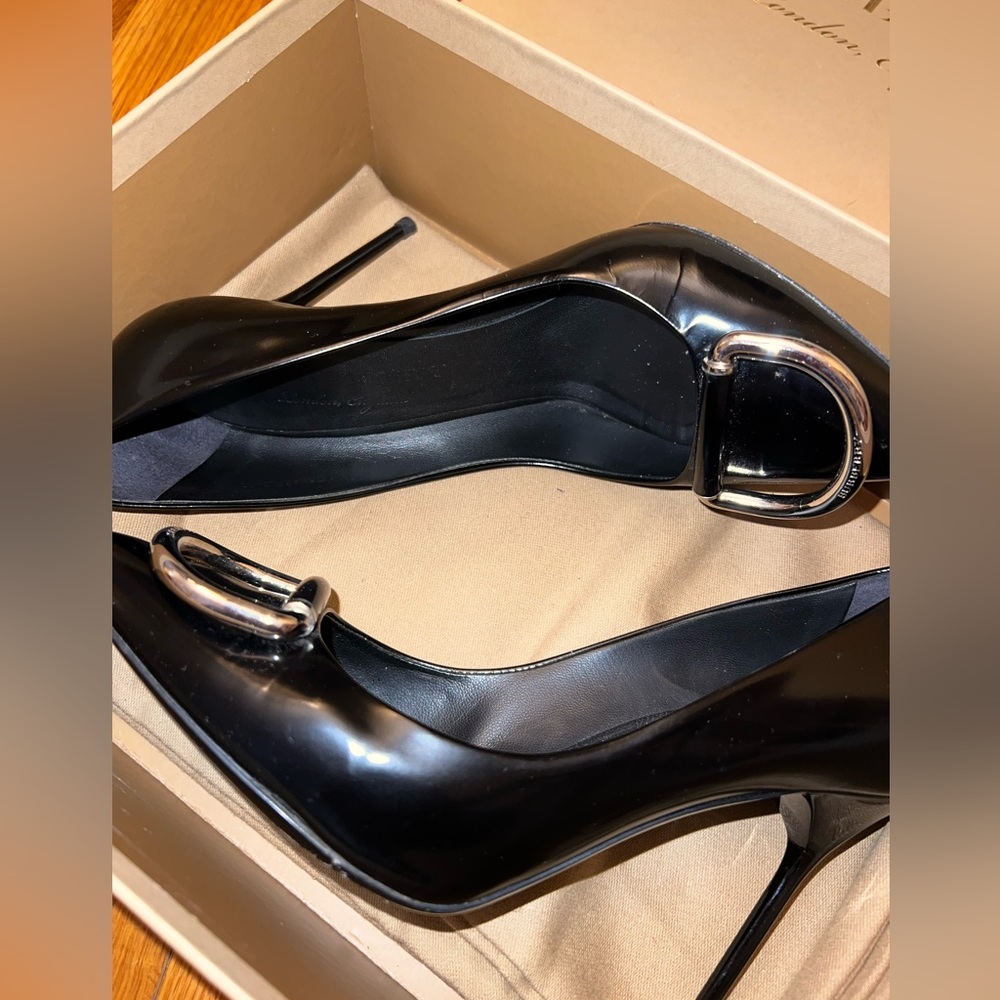 Burberry Flanagan 105 Pump - Picture 2 of 7